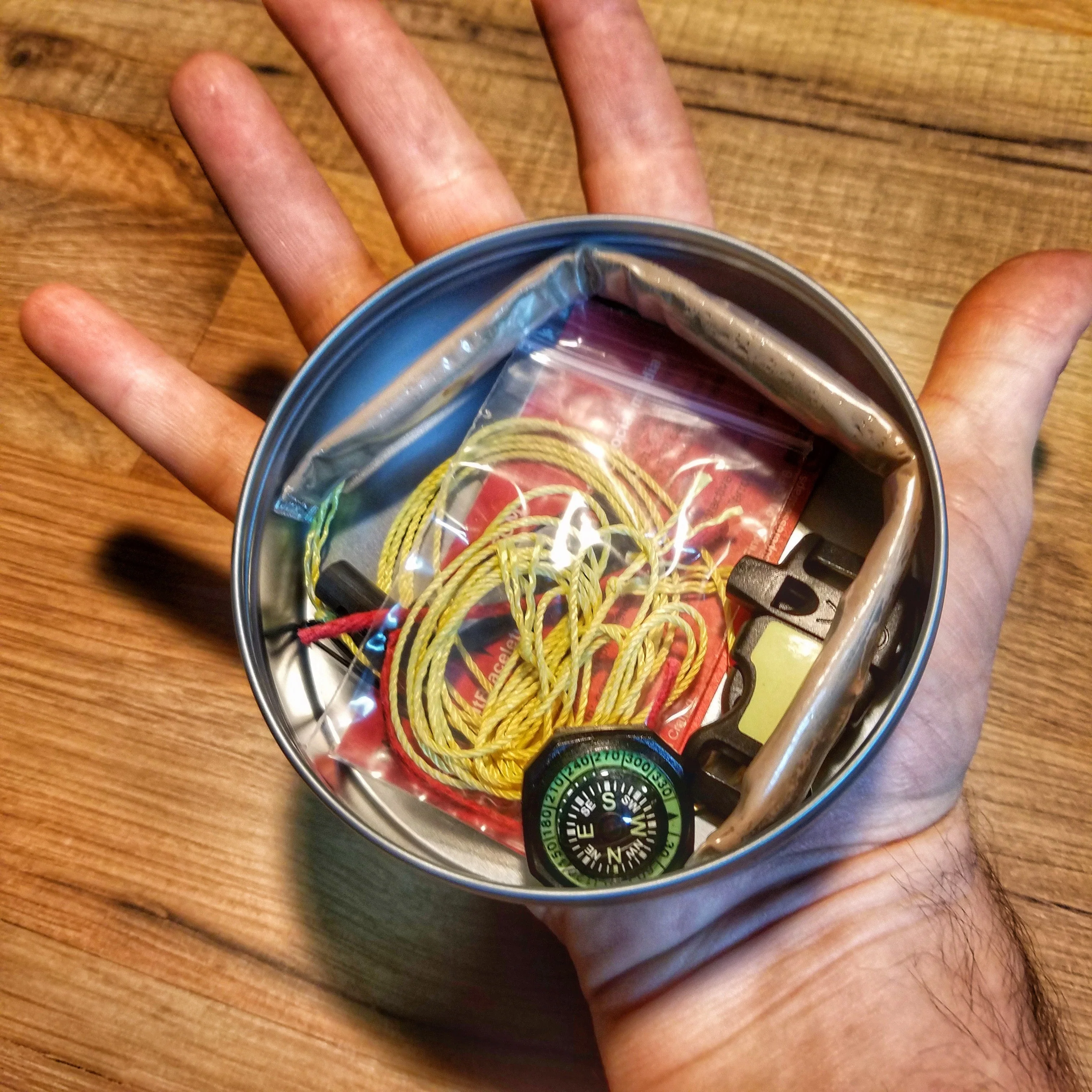 Bug Out Bracelet - Paracord Bracelet, Survive Offgrid with 30 item last ditch effort kit. - Image 6