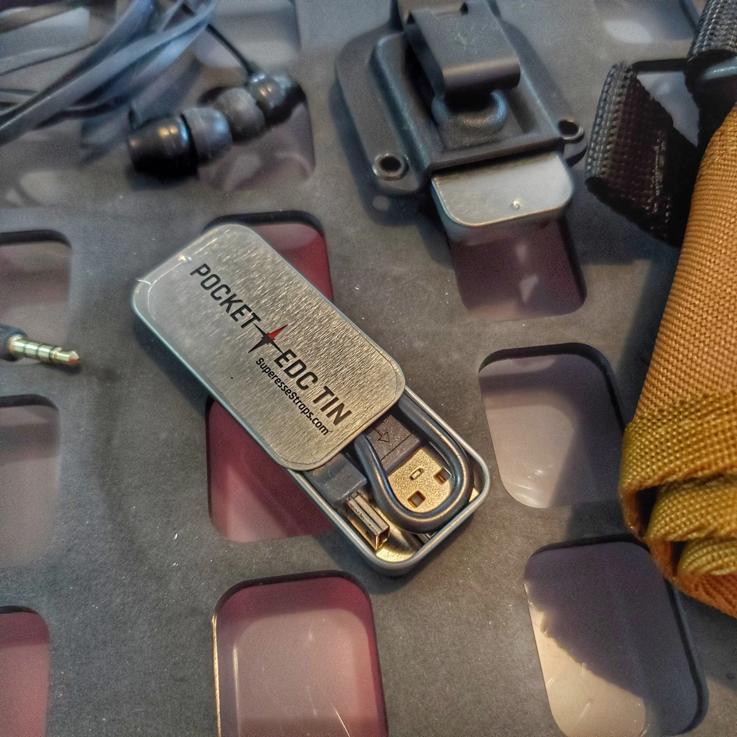 EDC Pocket Tin - Compartmentalized Survival Kits - Image 44