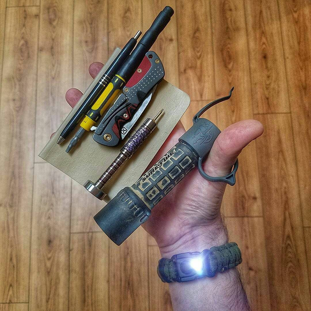 EDC Prepper - Paracord Bracelet Urban Tool Kit Equipped w/ LED Light, fire starter, blade, compass. - Image 20