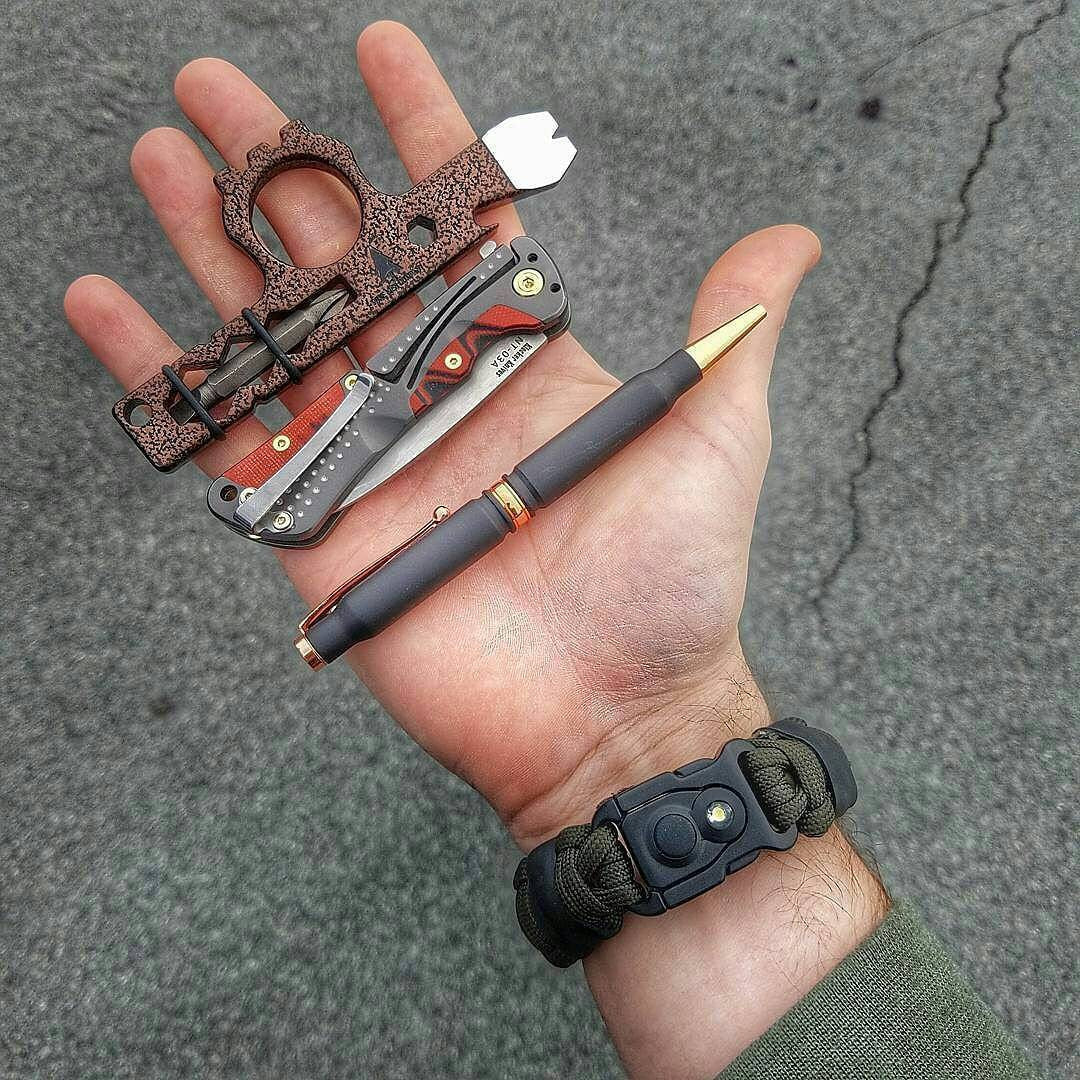 EDC Prepper - Paracord Bracelet Urban Tool Kit Equipped w/ LED Light, fire starter, blade, compass. - Image 29
