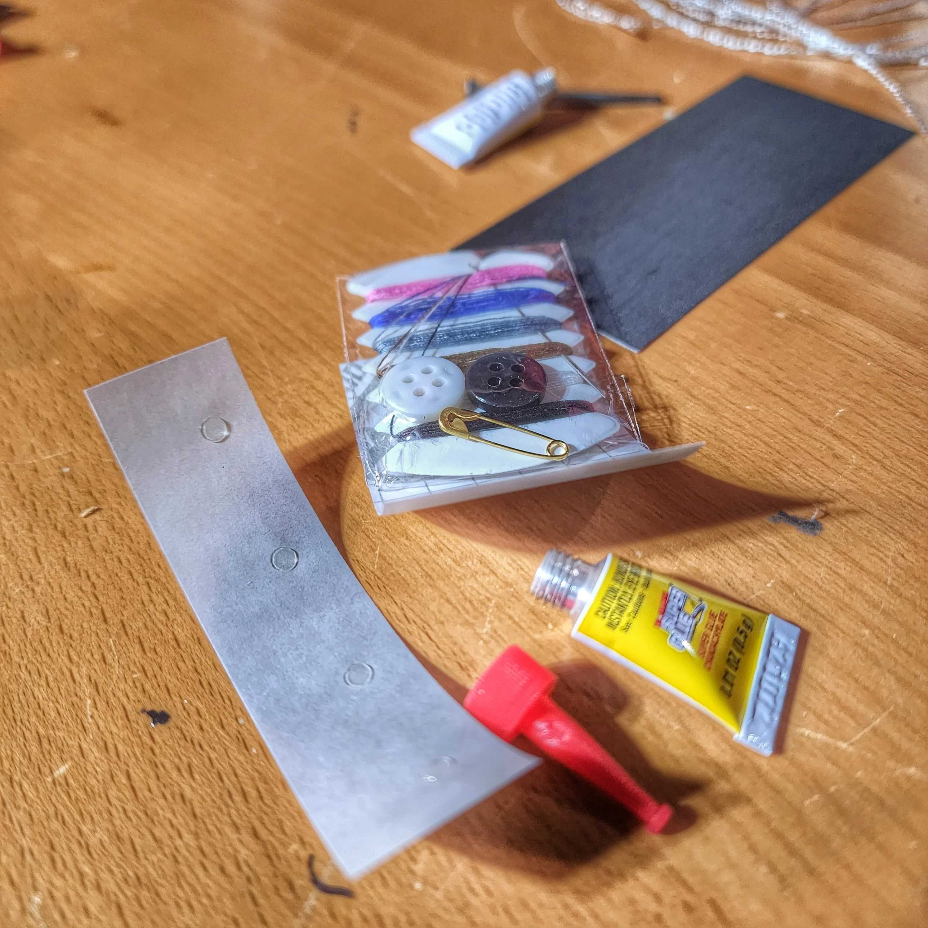 Field Repair Patch Kit - Fix broken items, stitch torn bags, parch tent rips, and seal holes. - Image 3