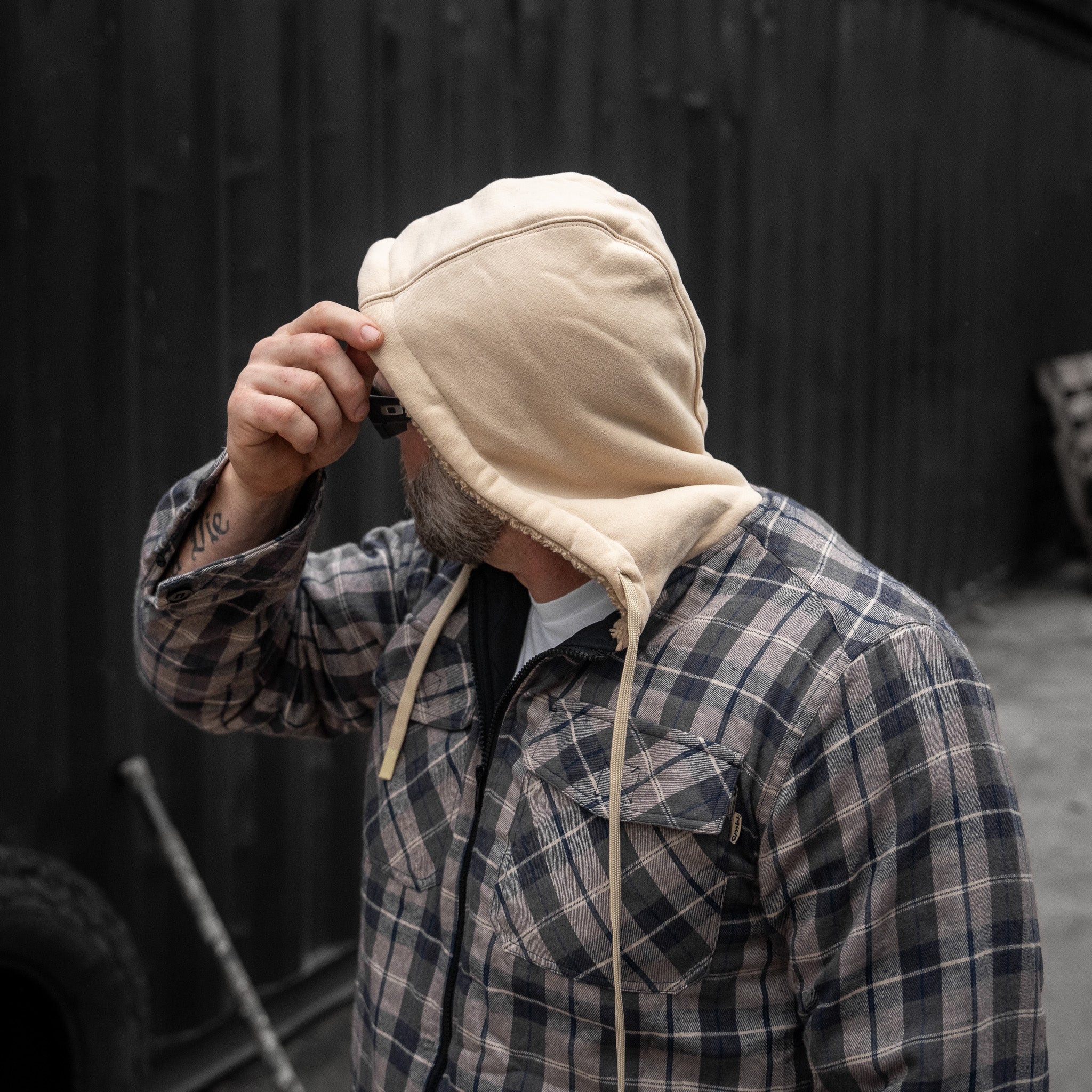 Frontier Zip Flannel with hood - Image 5