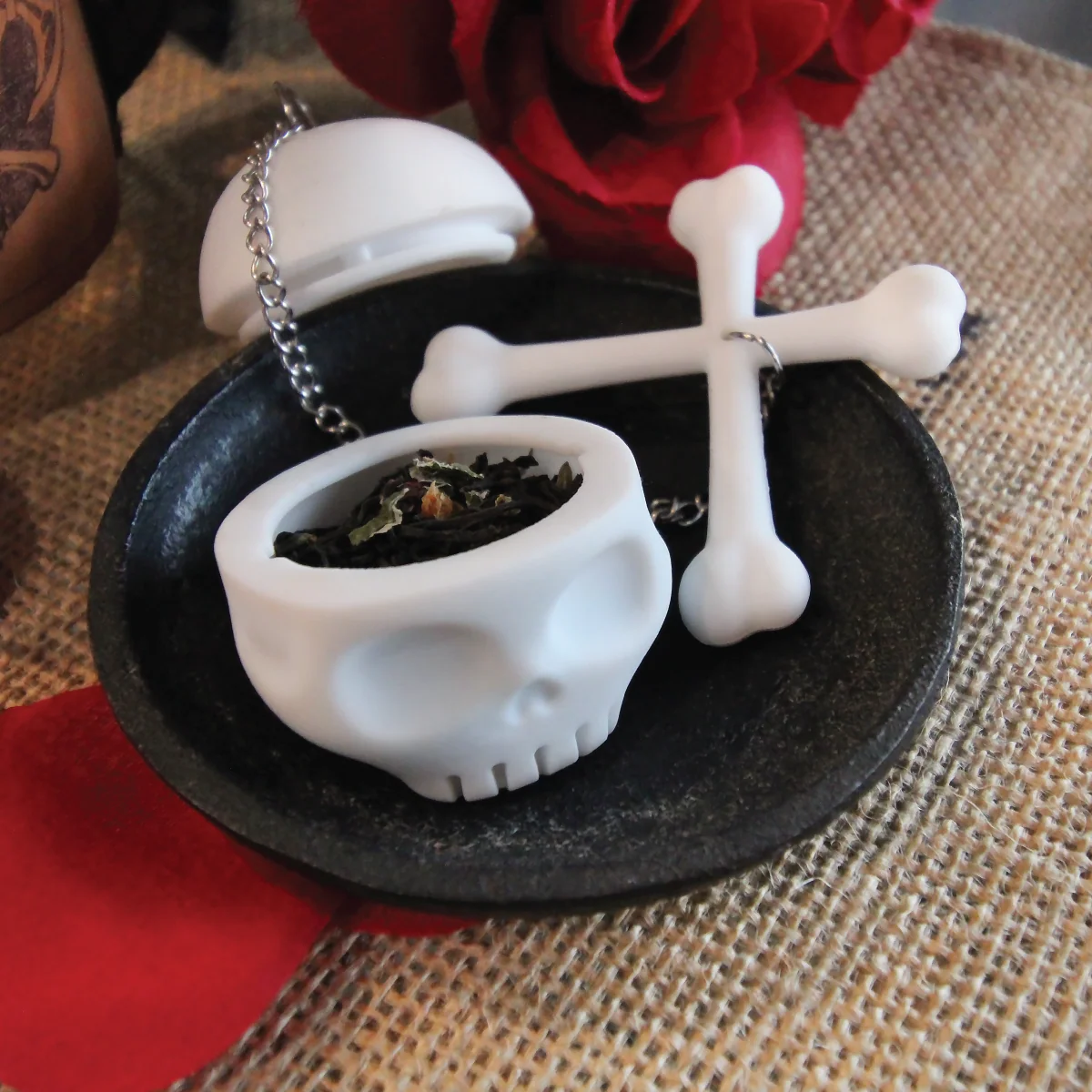 Silicone Crossbones Infuser - Image 2