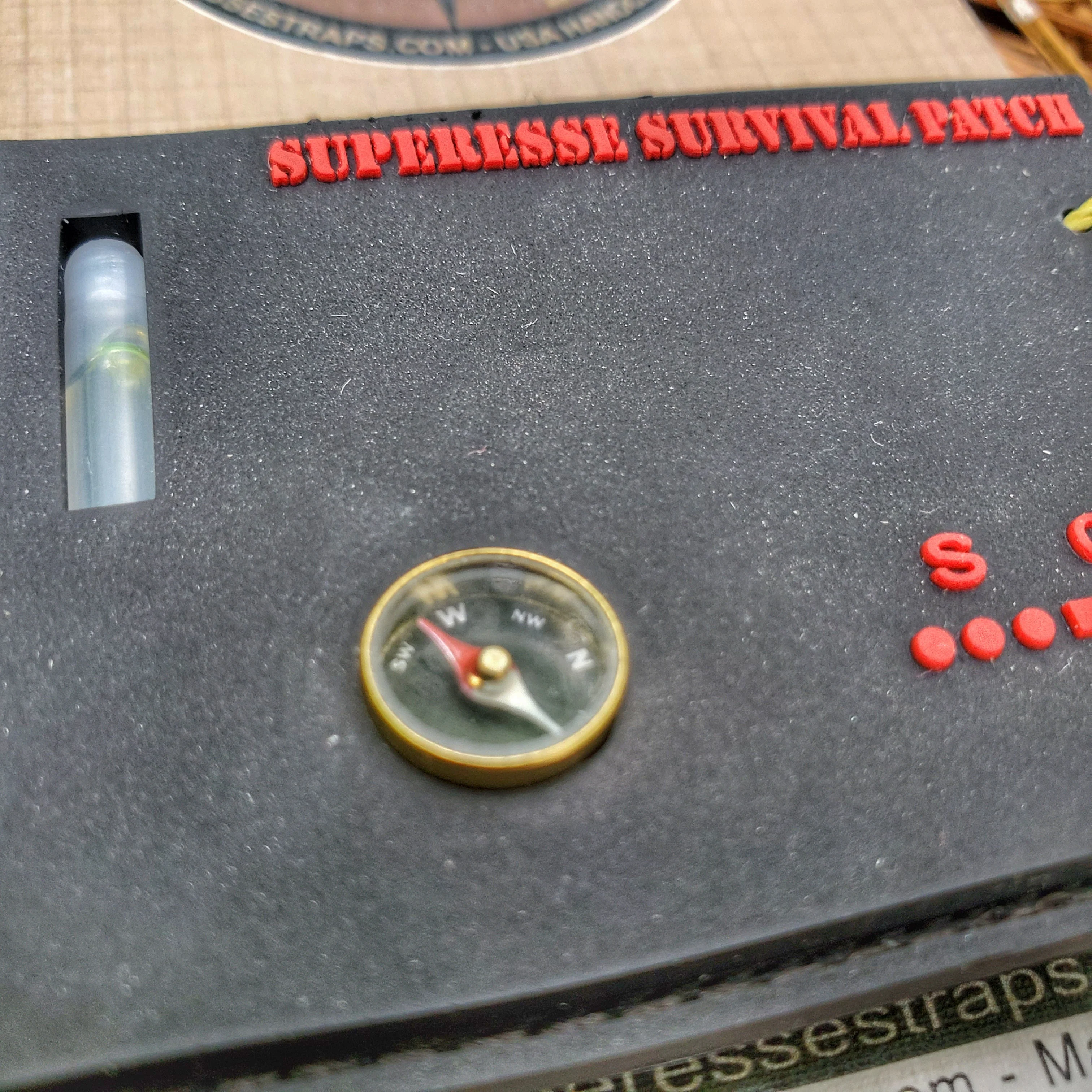Superesse Survival Patch: Compartmentalized Micro EDC and Survival Kit - Image 25