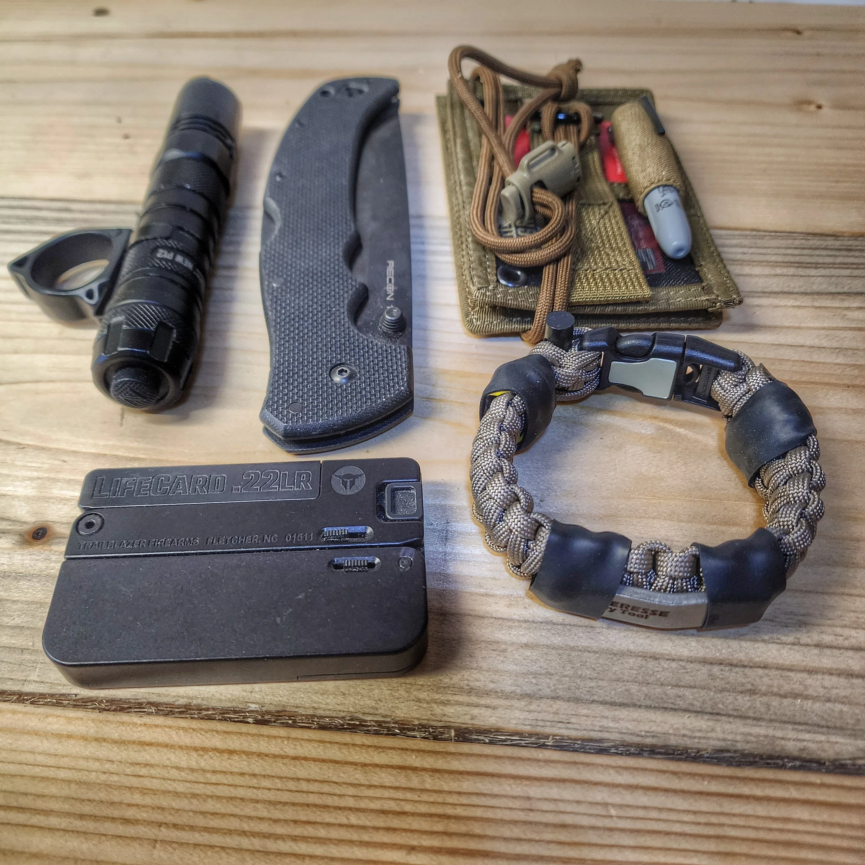 Urban Carry Strap - EDC Bracelet with Pry Bar, Firestarter, Kevlar Saw and Cuff Key or LED Flashlight. - Image 5