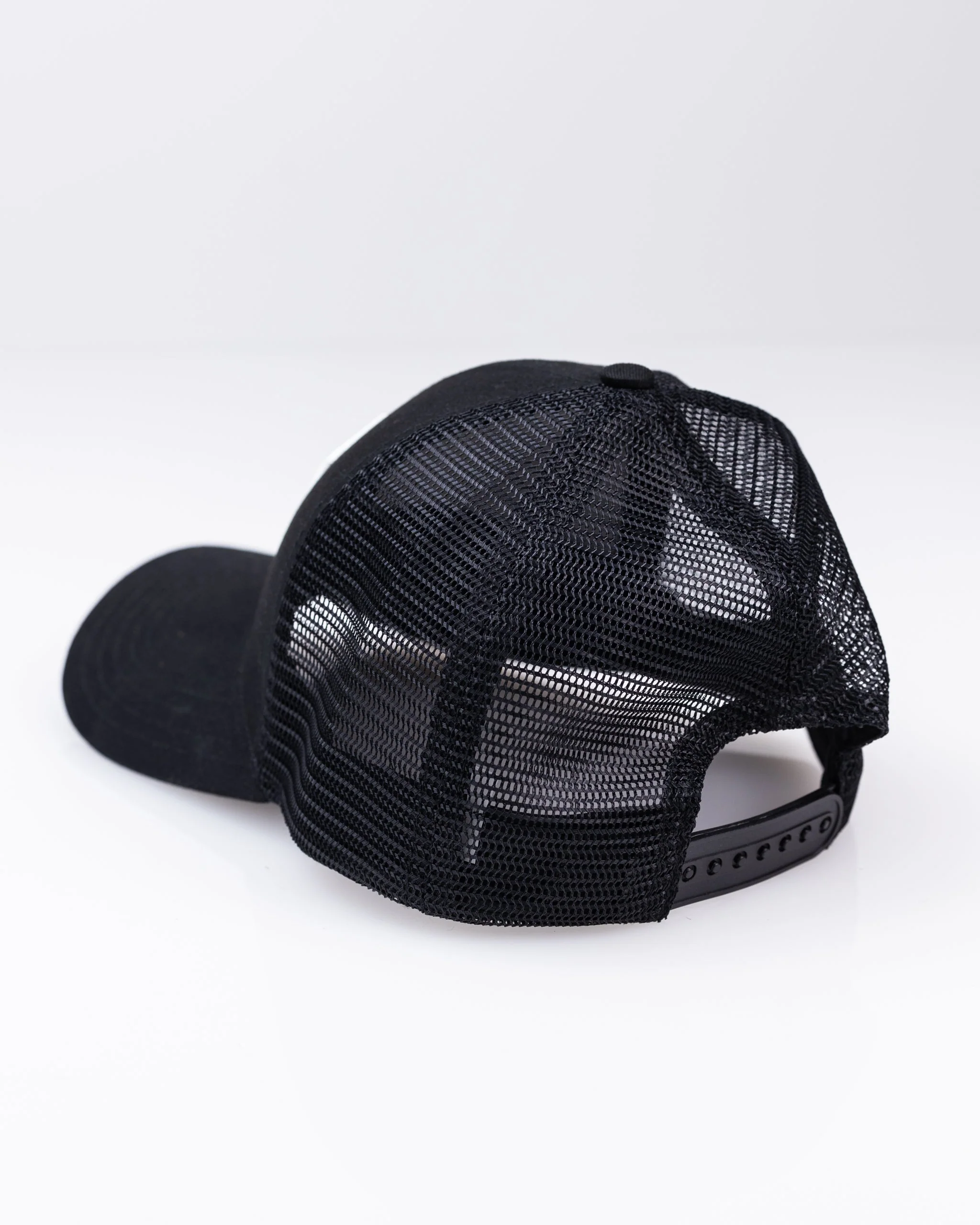 White Trident Trucker - Image 5